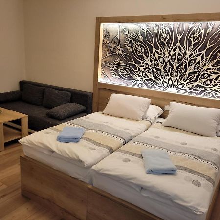 Hotel Gól Prostějov Kültér fotó