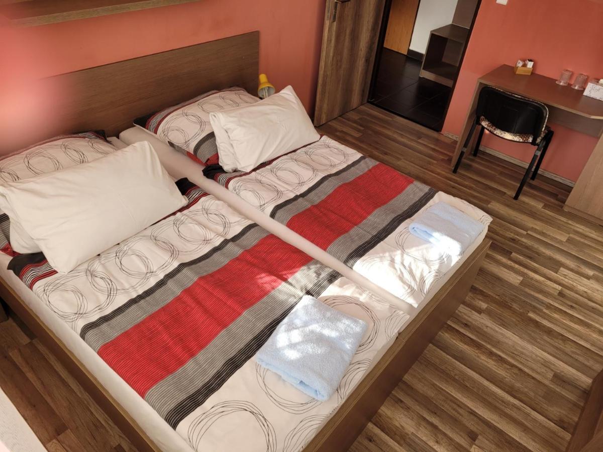 Hotel Gól Prostějov Kültér fotó
