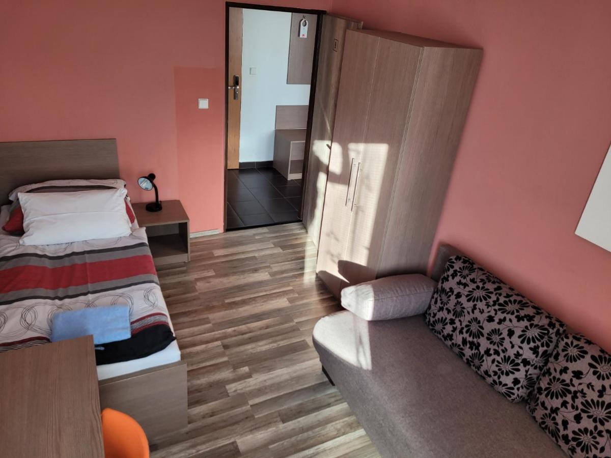 Hotel Gól Prostějov Kültér fotó