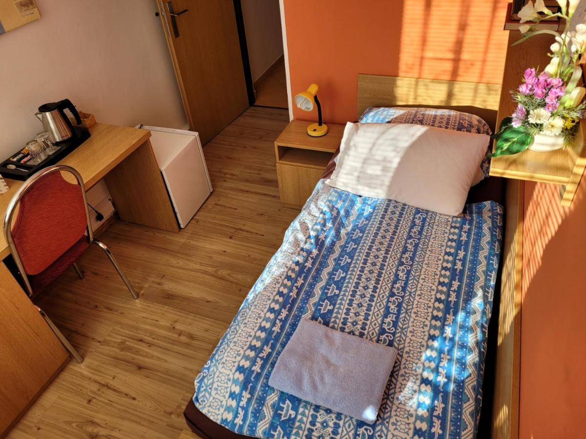 Hotel Gól Prostějov Kültér fotó