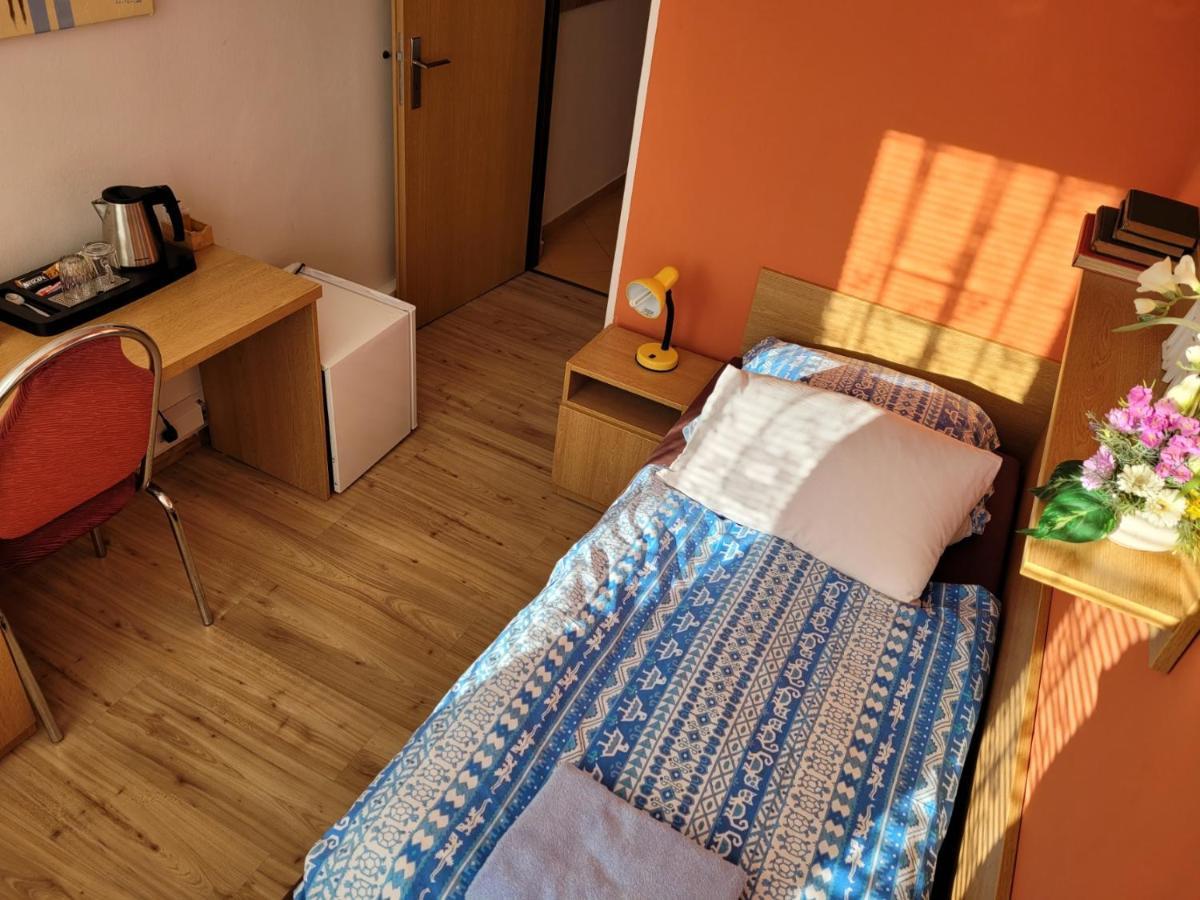 Hotel Gól Prostějov Kültér fotó