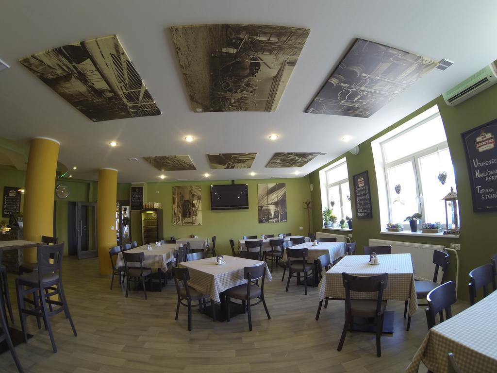 Hotel Gól Prostějov Kültér fotó