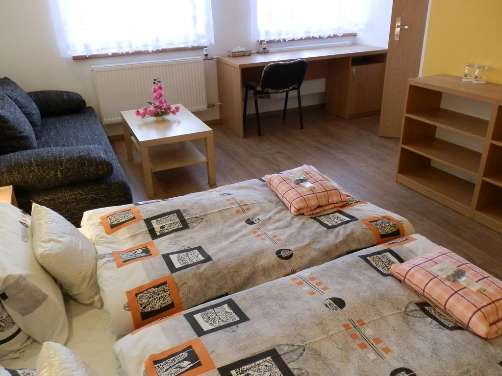 Hotel Gól Prostějov Kültér fotó