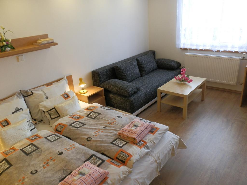 Hotel Gól Prostějov Szoba fotó