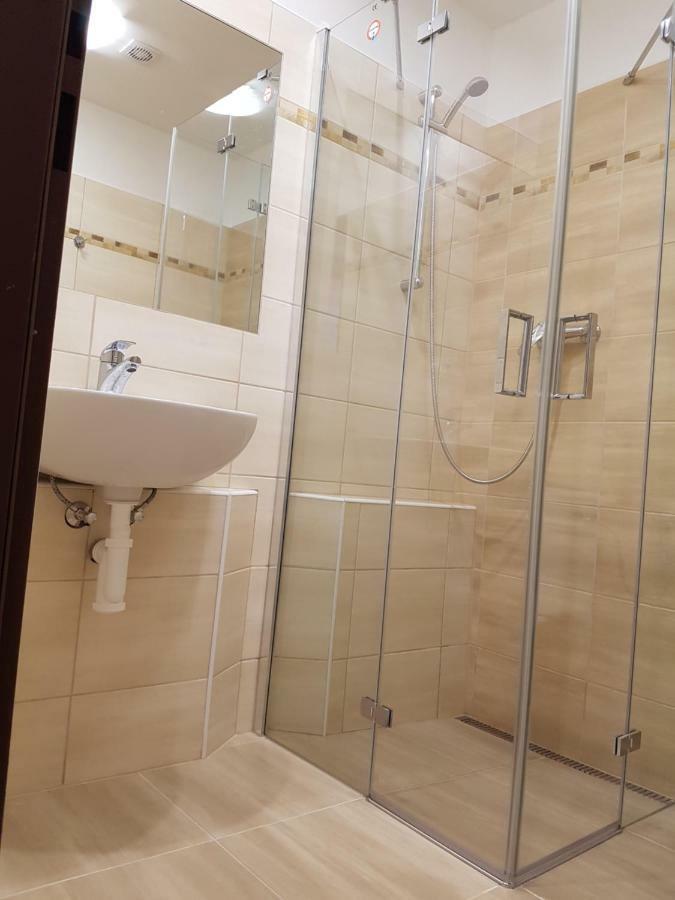 Hotel Gól Prostějov Kültér fotó